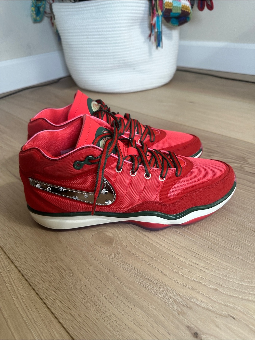 Nike Air Zoom GT Hustle 2 Christmas Men’s Size 10.5